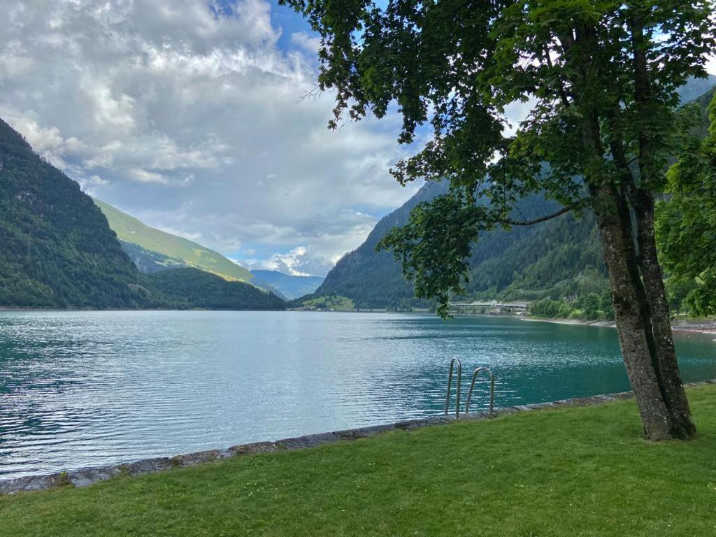 Chasa Sassalbo Bed and Breakfast Poschiavo Buitenkant foto