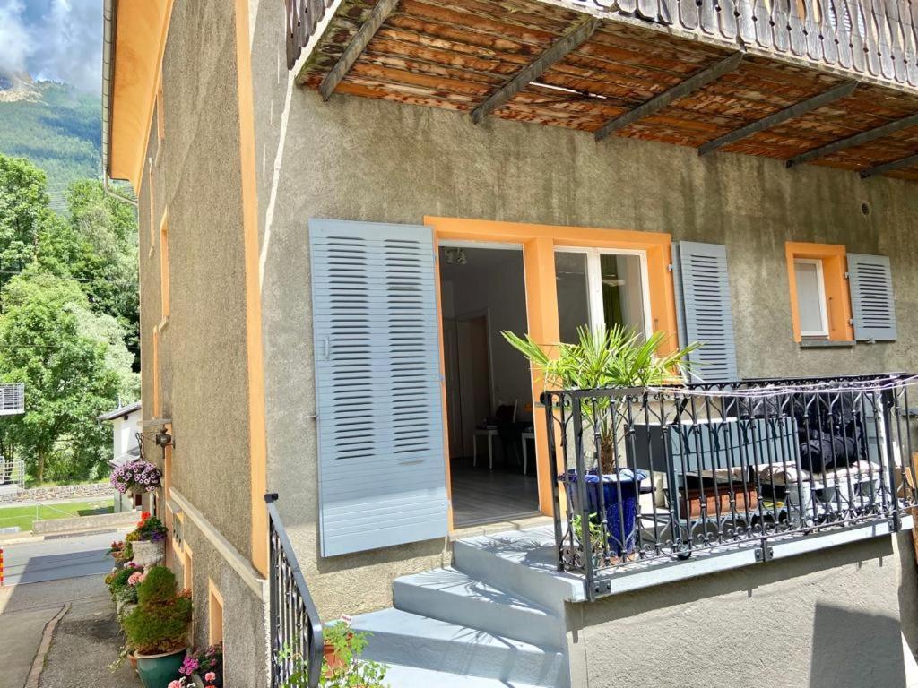 Chasa Sassalbo Bed and Breakfast Poschiavo Buitenkant foto